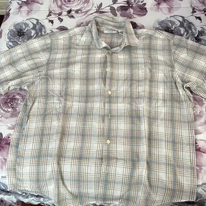 Striped short sleeve button down dress shirt